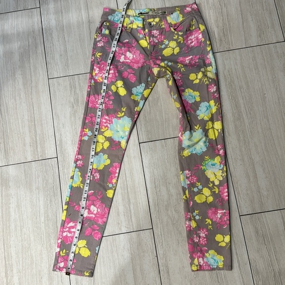 Beautiful Dollhouse skinny pants size 7 - Picture 4 of 8